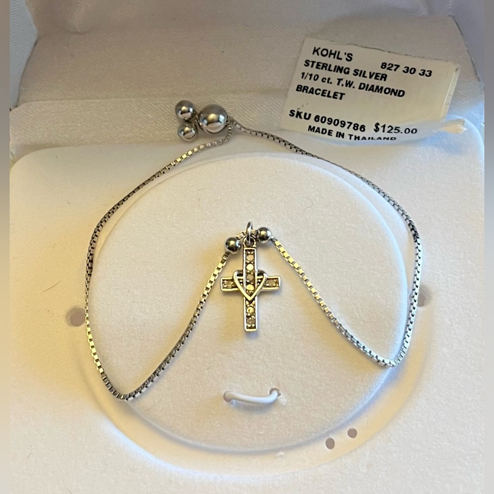 Elegant Silver Bracelet with Small Diamond Chips and Charm Modern Design